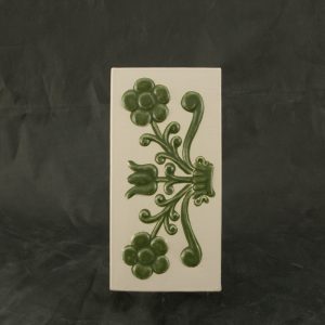 Placa teracota T028, cu decor floral, teracota pictata manual